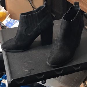 Black chunky heel bootie